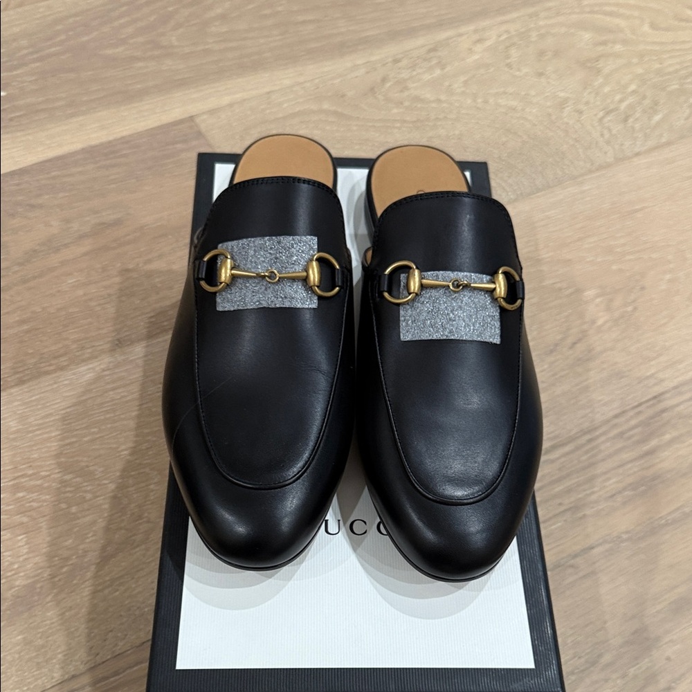 Brand new authentic horsebit slides